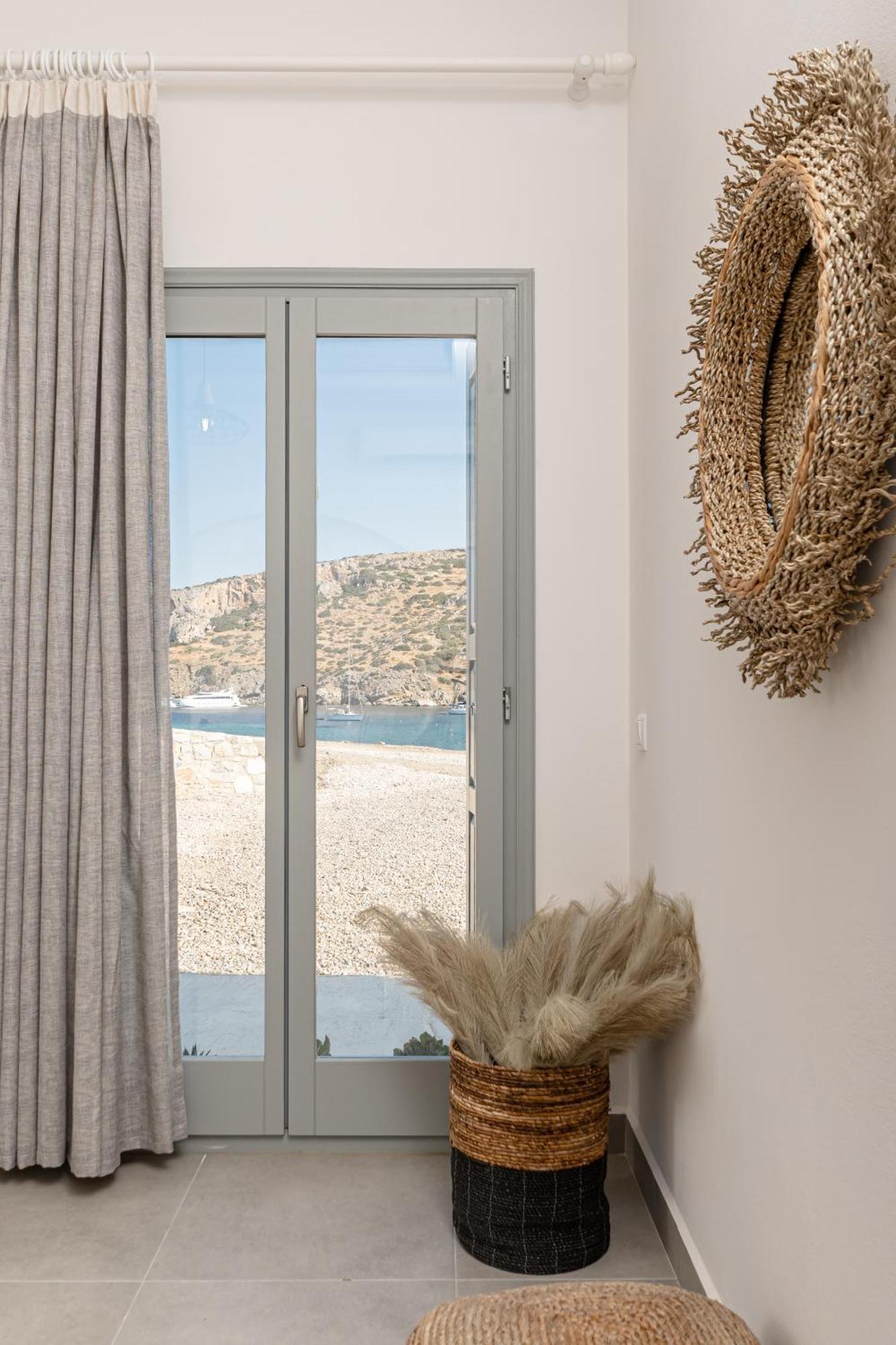 Porto Dema Luxury Suites Схинуса Экстерьер фото